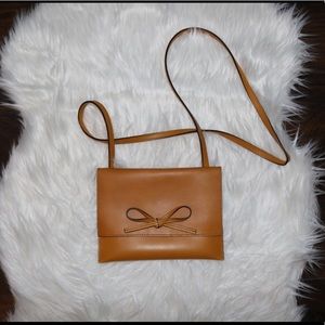 ❗️SOLD❗️ Gap Leather Bow Crossbody